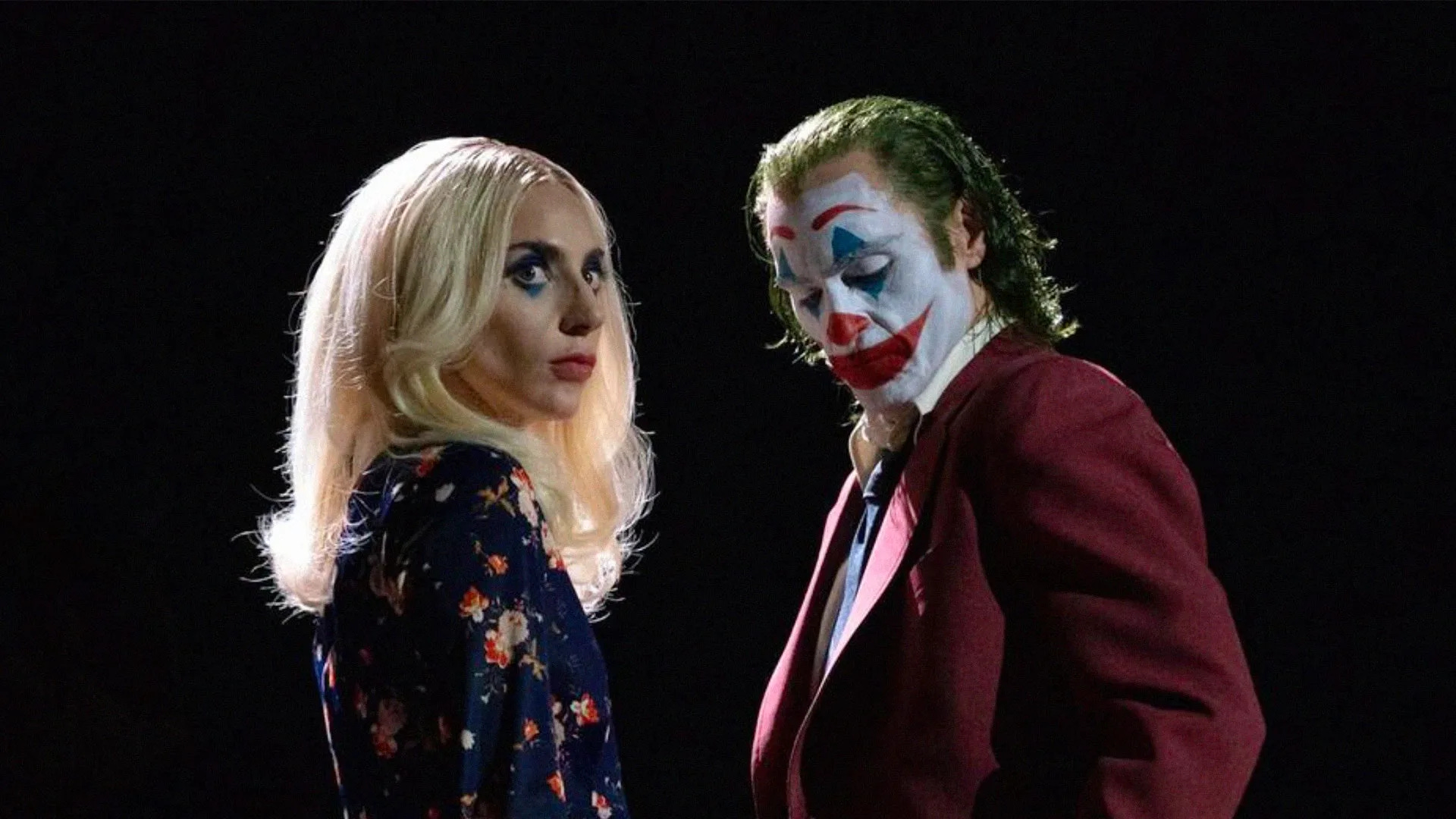 Lady Gaga as Harley Quinn and Joaquin Phoenix as Arthur Fleck in Todd Phillips and Scott Silver's Joker Folie a Deux